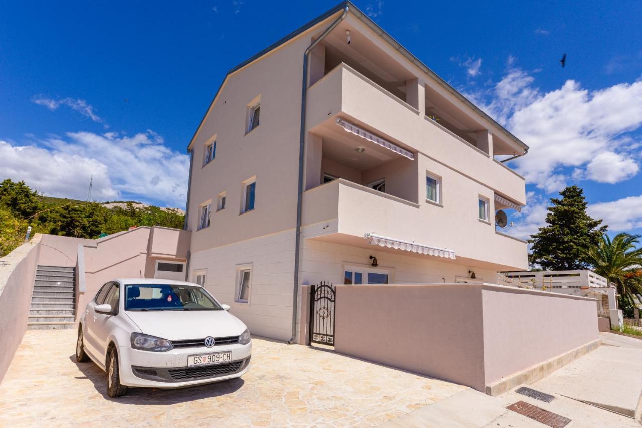 Apartments Amfora - Cozy And Modern Apartments For Up To 15 People, 100M From The Sea And Beach สตารา โนวัลยา ภายนอก รูปภาพ