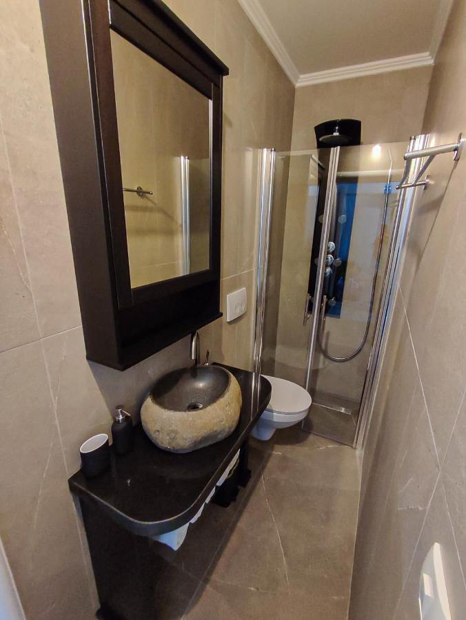 Apartments Amfora - Cozy And Modern Apartments For Up To 15 People, 100M From The Sea And Beach สตารา โนวัลยา ภายนอก รูปภาพ