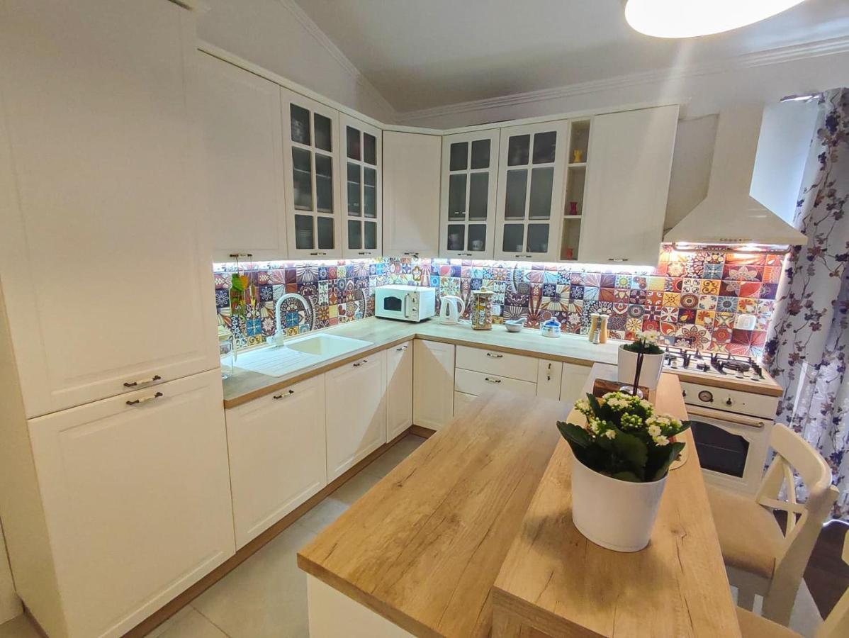 Apartments Amfora - Cozy And Modern Apartments For Up To 15 People, 100M From The Sea And Beach สตารา โนวัลยา ภายนอก รูปภาพ