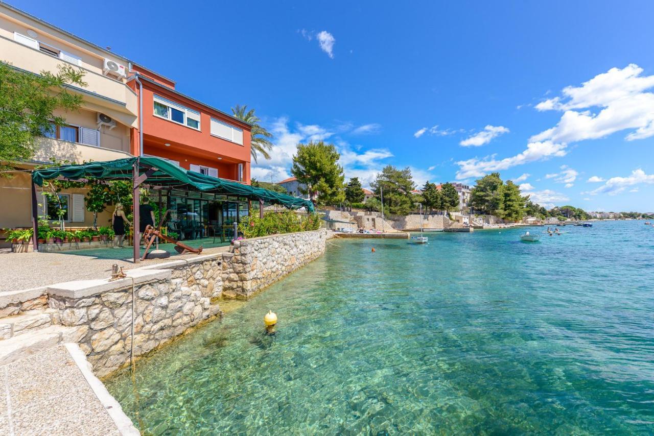 Apartments Amfora - Cozy And Modern Apartments For Up To 15 People, 100M From The Sea And Beach สตารา โนวัลยา ภายนอก รูปภาพ